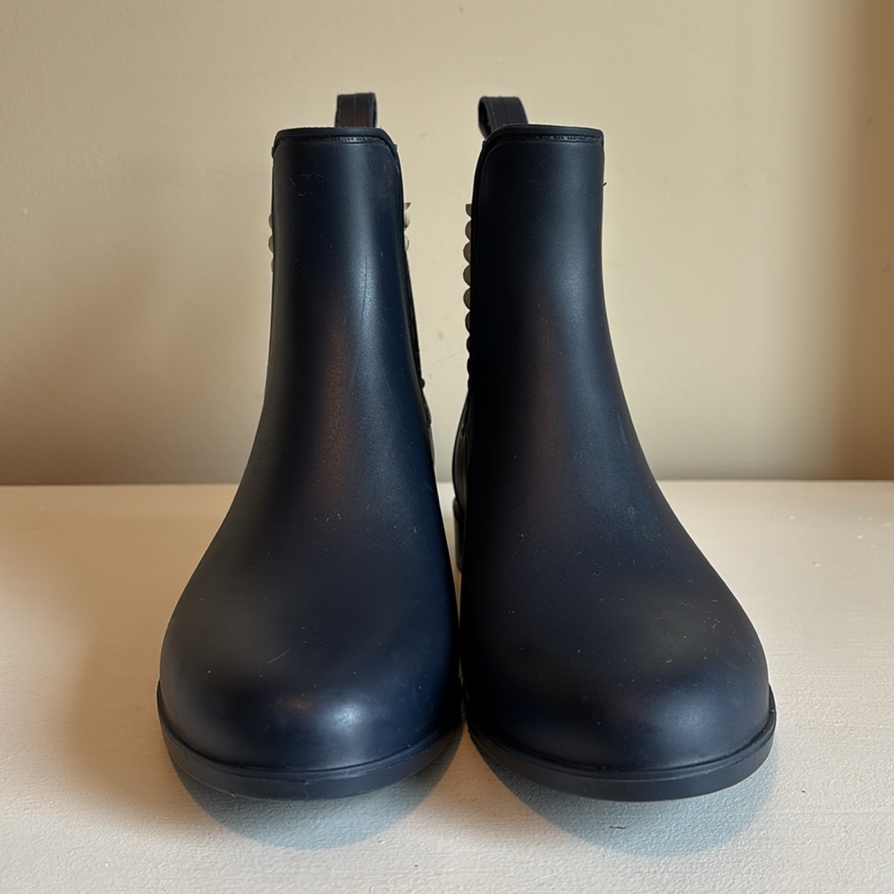 Jack Rogers Sallie Rain Boot Matte Navy Gold Scallop Detail Size 7 - Picture 3 of 9